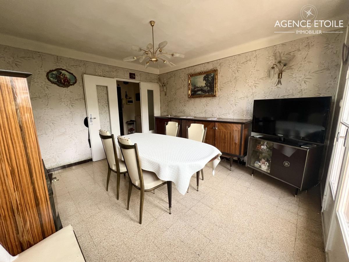 Sale apartment of approximately 58 m2 with high potential in a
