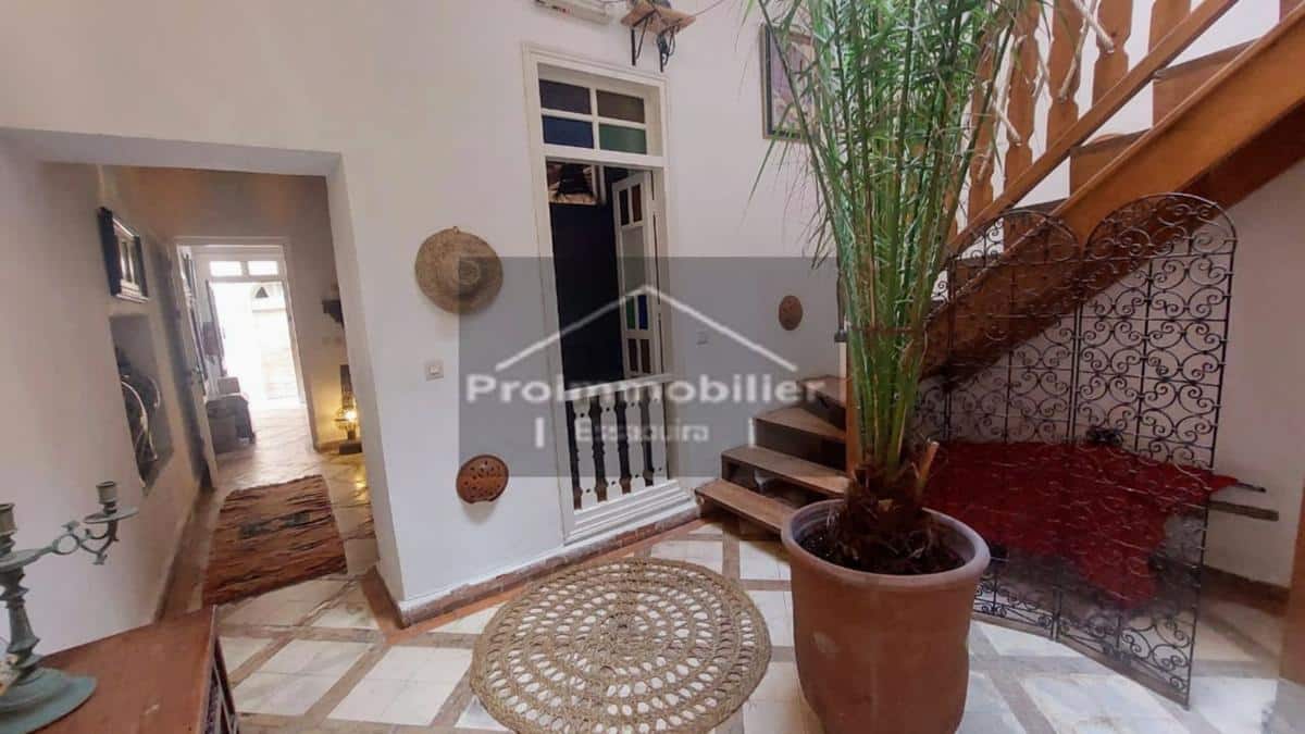 Beau Riad de 200 m² dans la médina à vendre à Essaouira terrain 100 m² avec terrasse privative