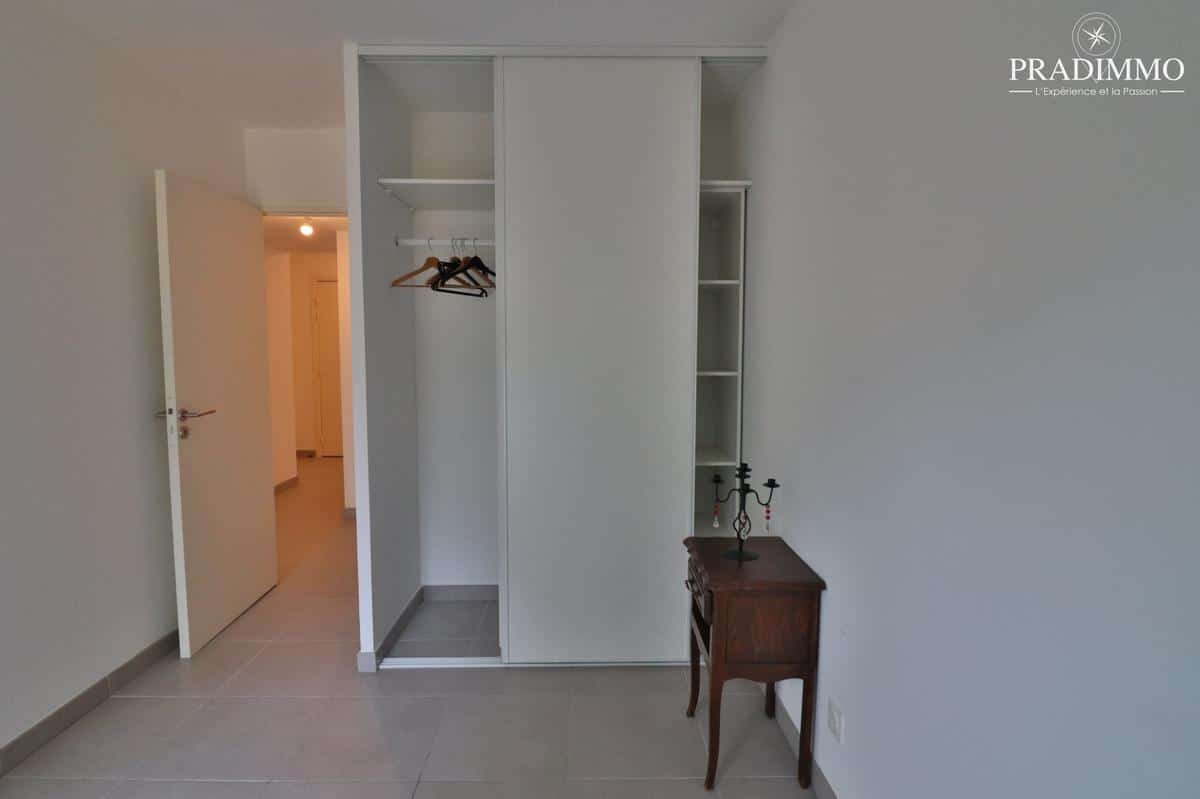 13013 – Saint Jerome – T3 apartment with terrace and plac