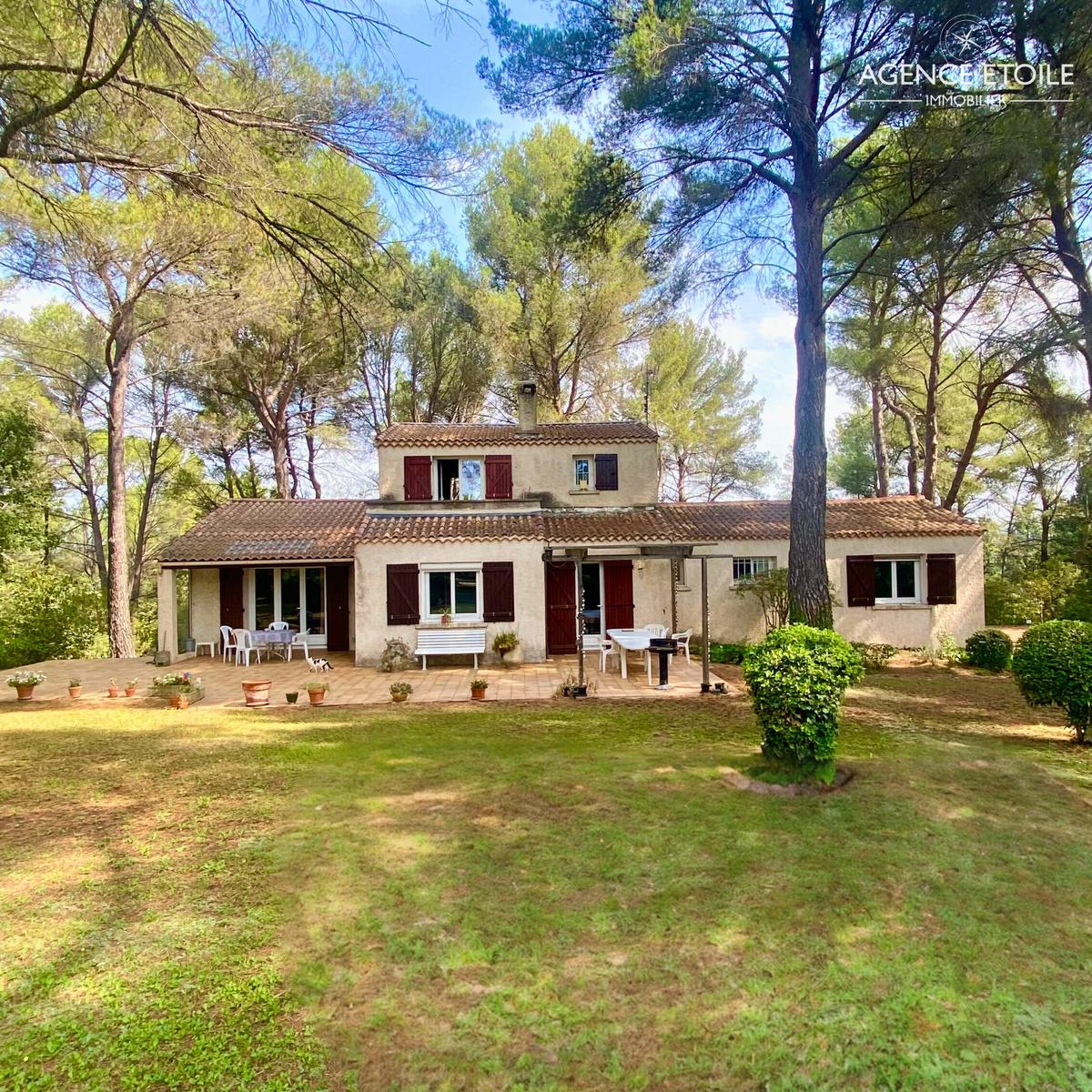 Grande Maison Provençale à fort potentiel et au calme Absolu