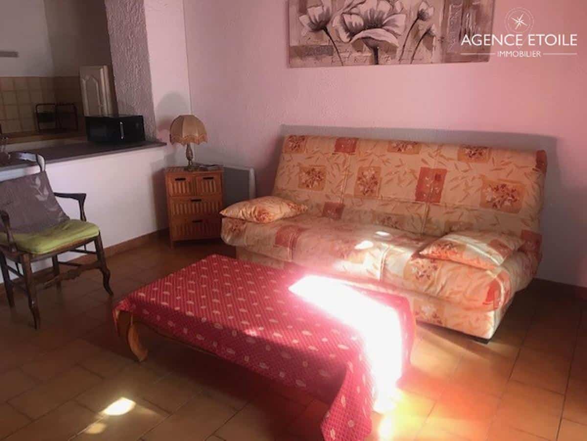 Eyguieres – Investors – Village House