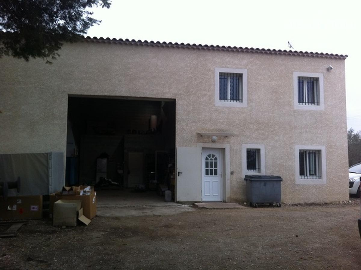 LOCAUX D’ACTIVITE/BUREAUX A LOUER A LANCON DE PROVENCE