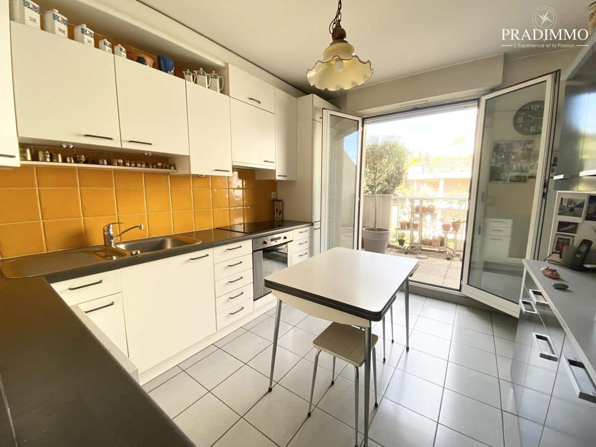 13008 Mermoz – Type 4 en duplex avec terrasse / dernier étag