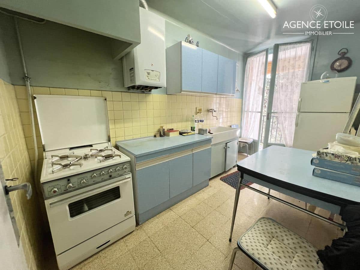 Sale apartment of approximately 58 m2 with high potential in a