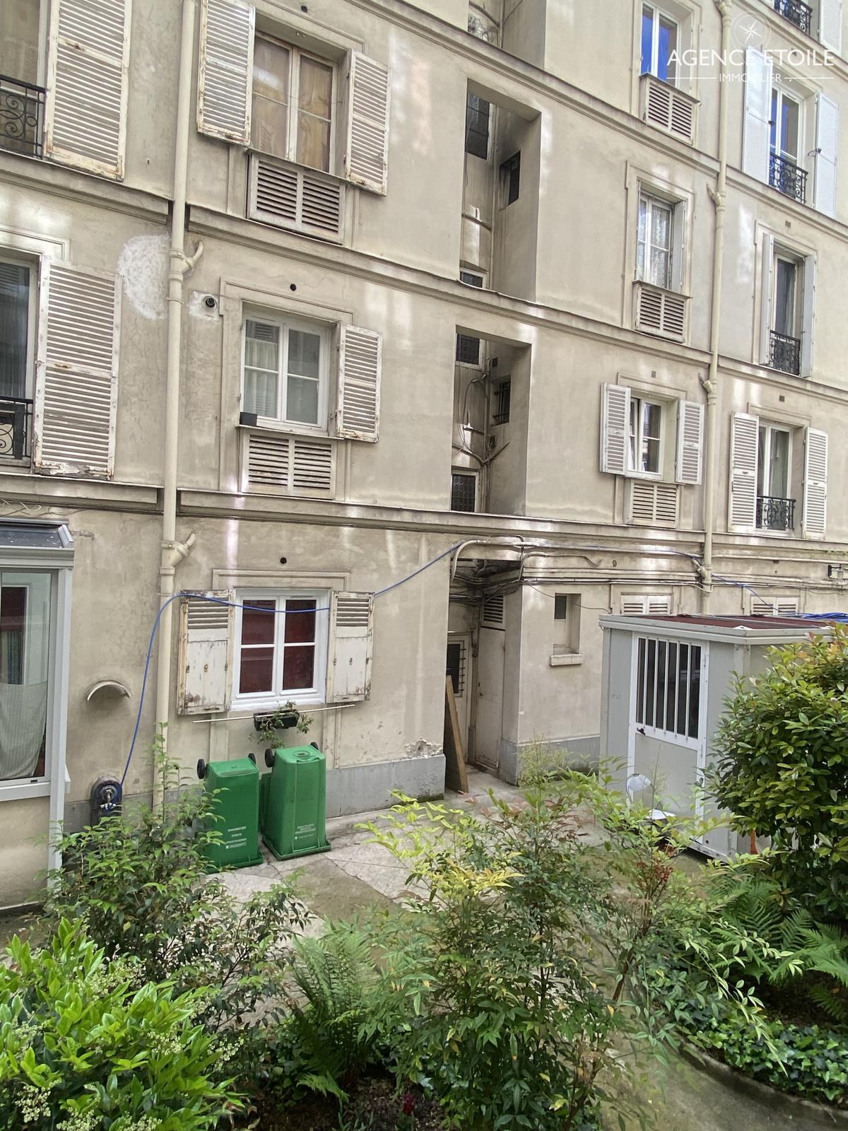 10th Limit 9th ROCROY STREET: A stone's throw from the Gare du N