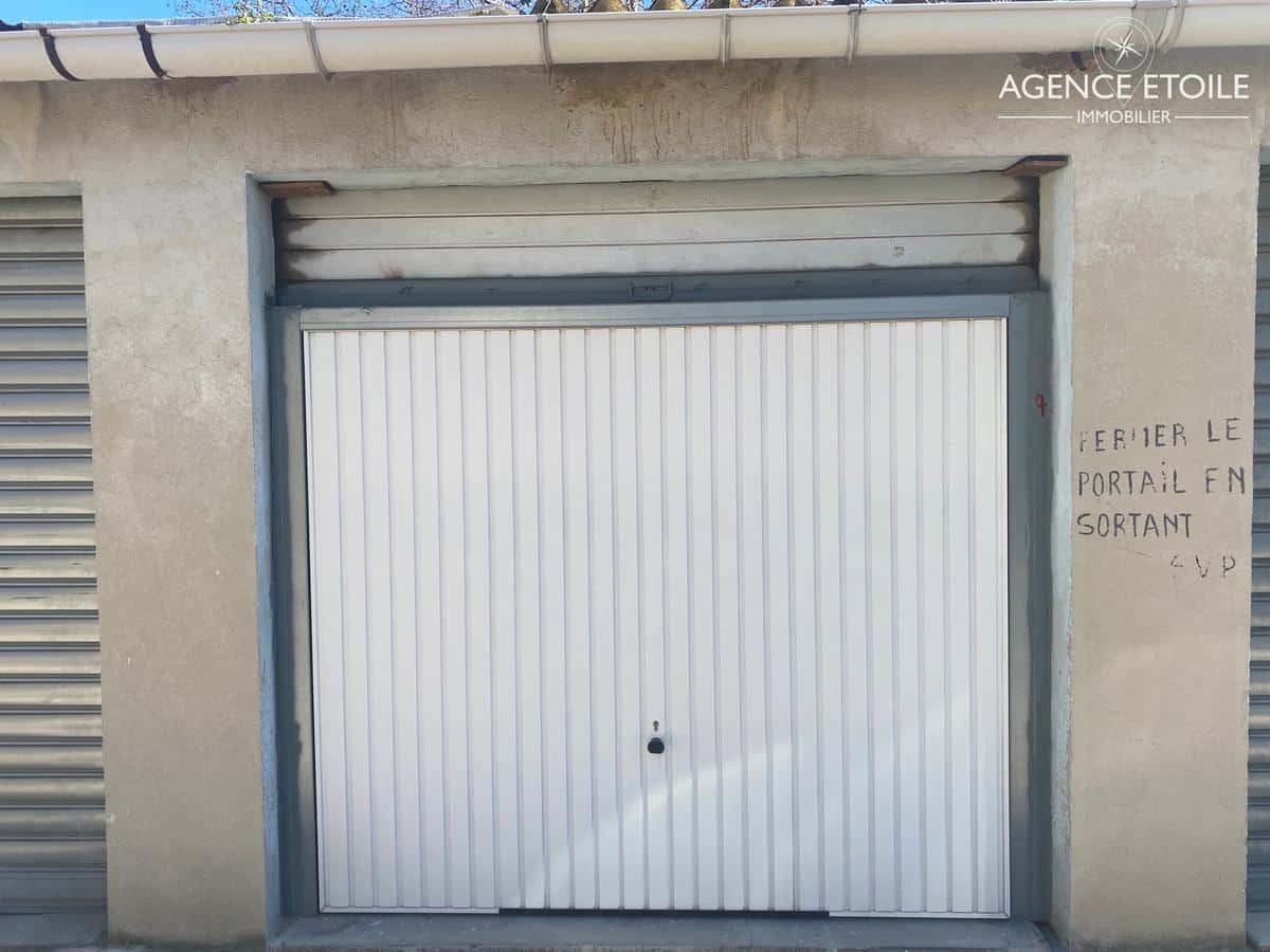 Closed garage - Village of St Julien