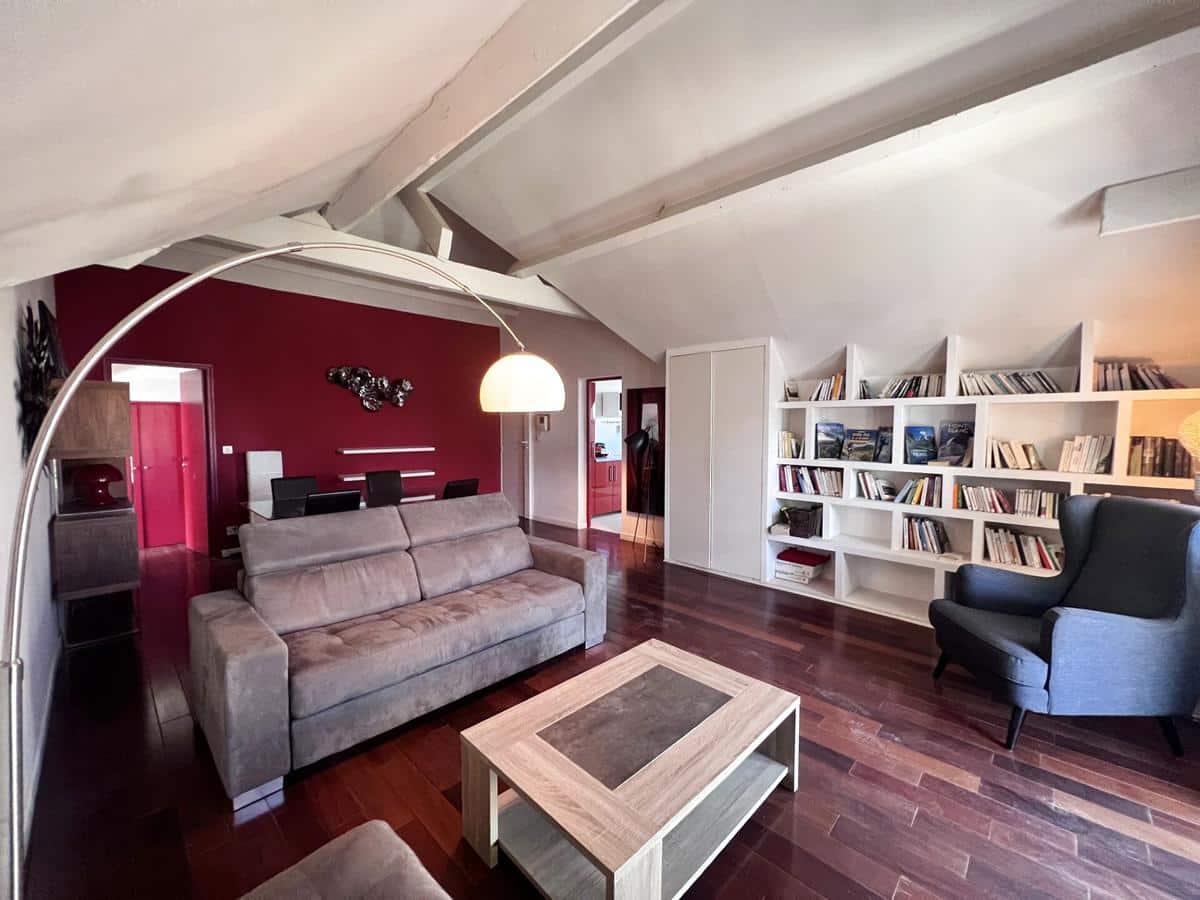 Marseille 8th Golden Square 2-room apartment with balcony