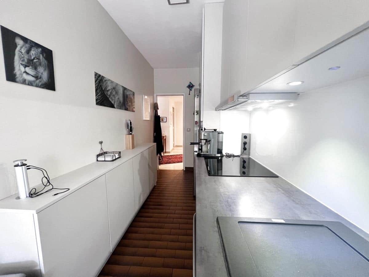 Marseille 8th beautiful 3-room apartment with terrace and cellar