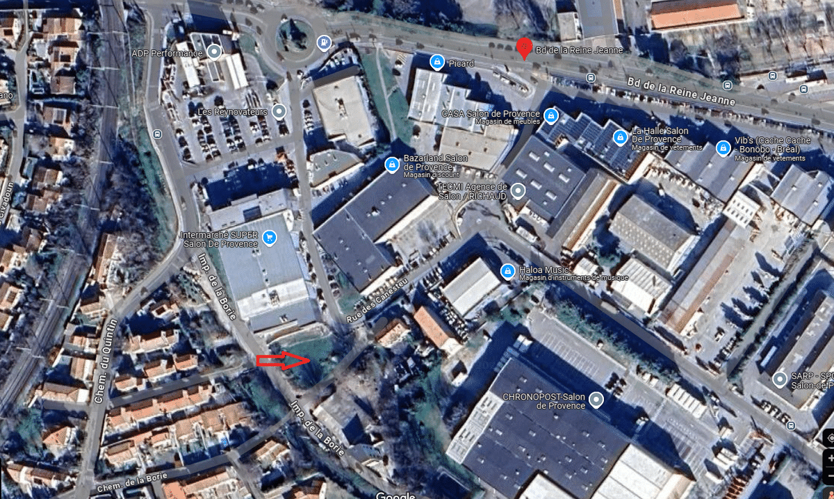 Commercial land for rent Salon de Provence