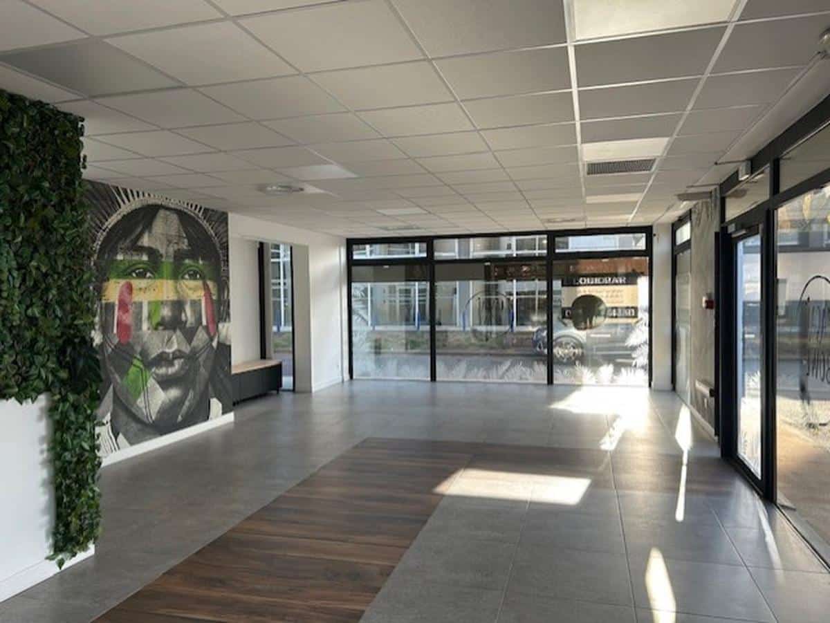 Local commercial 85m2 – Aix-les-Milles