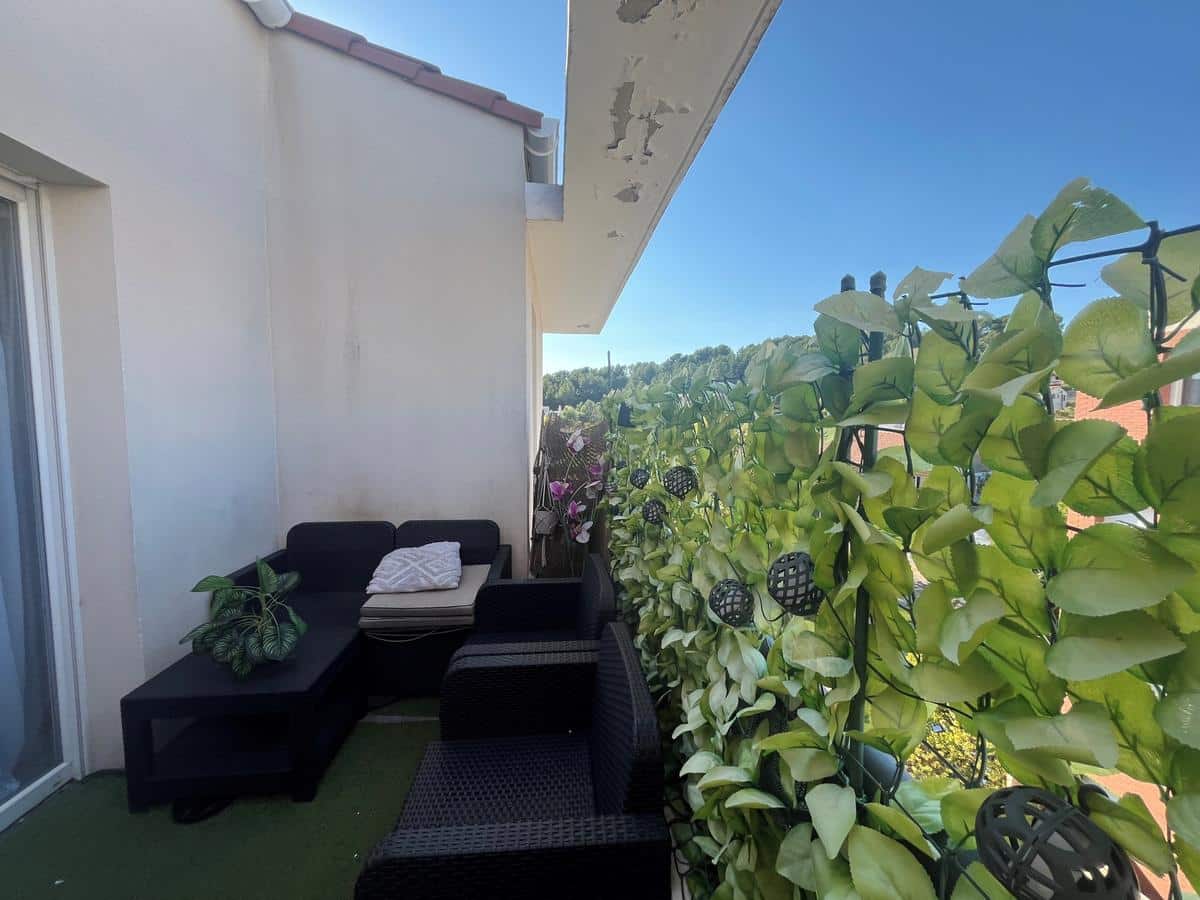 Gardanne – Appartement T3 avec terrasse et place de parking