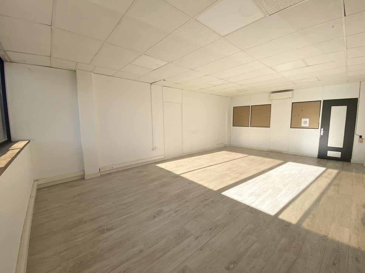 Office of 38 m2 Les Pennes Mirabeau/Vitrolles