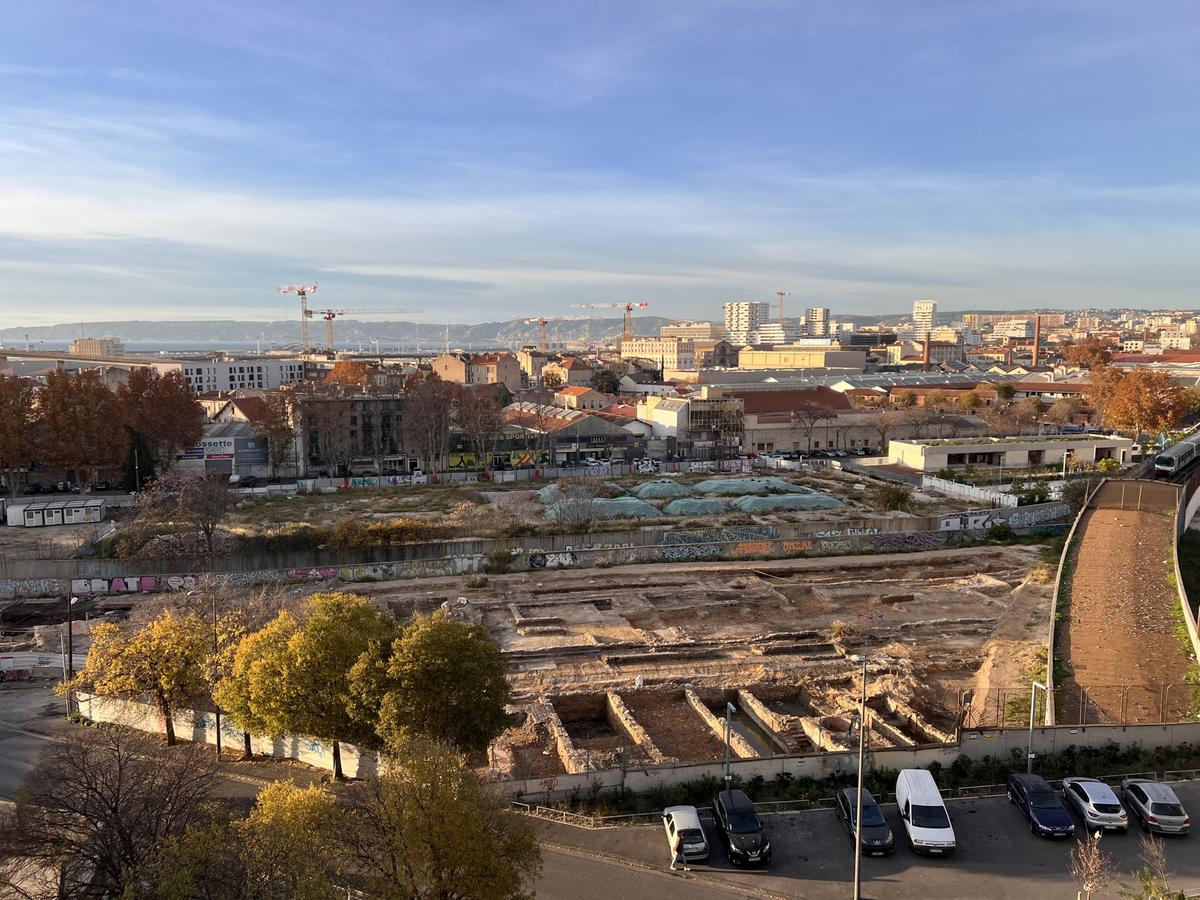 Grand T2 avec Balcon – Dernier Étage – Résidence Neuve – Vue