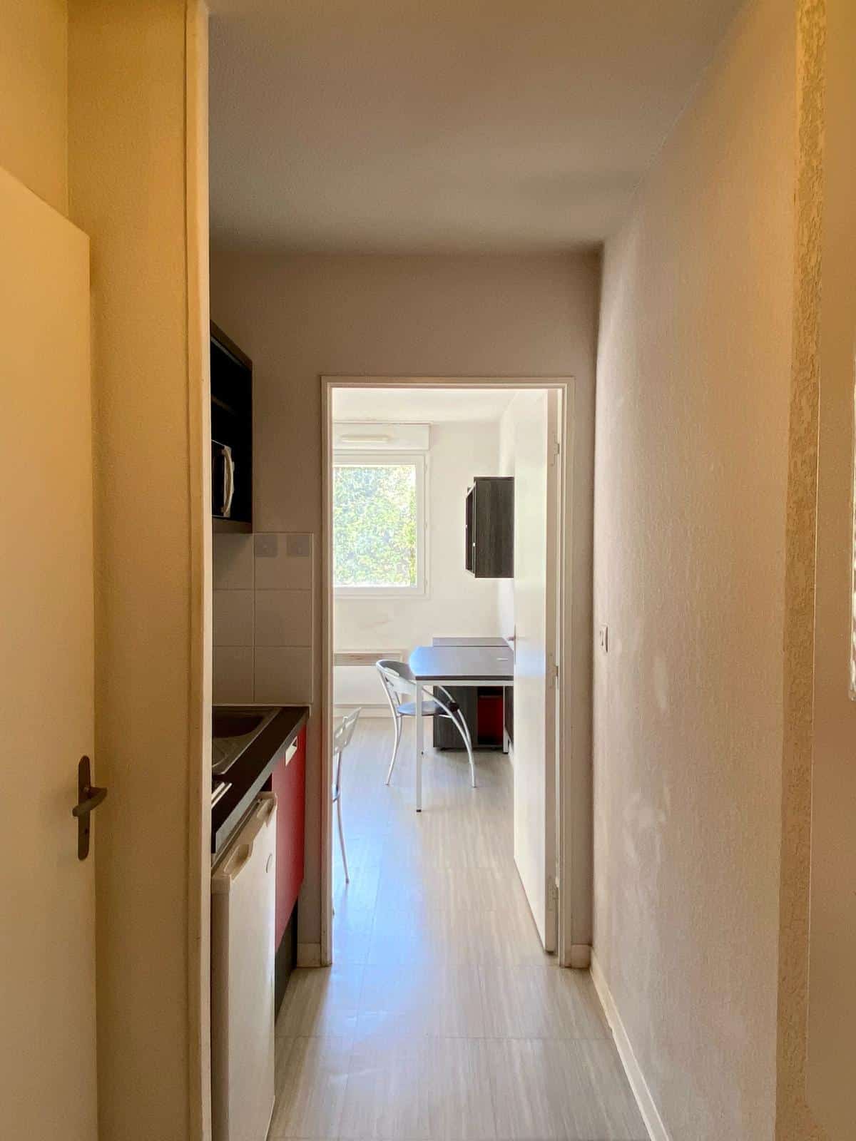 Furnished Studio – 19 m2 Aix Located at the Aixois academies