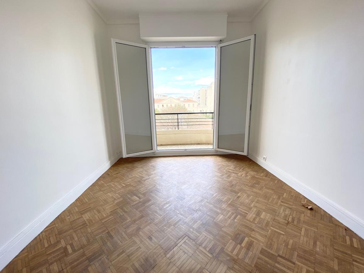 Type 3 de 70.55 m2 Bd Lord Duveen 13008 MARSEILLE