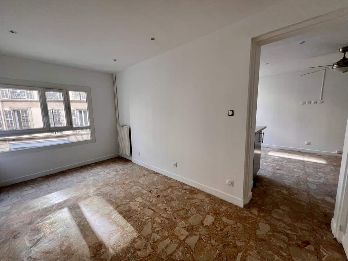 Appartement T2 à vendre – 69 rue Saint Suffren, 13006 Marsei